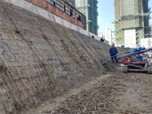 渝水建筑边坡支护